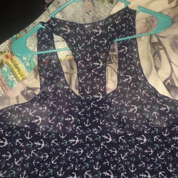 Really cute tank top. - Picture 3 of 3